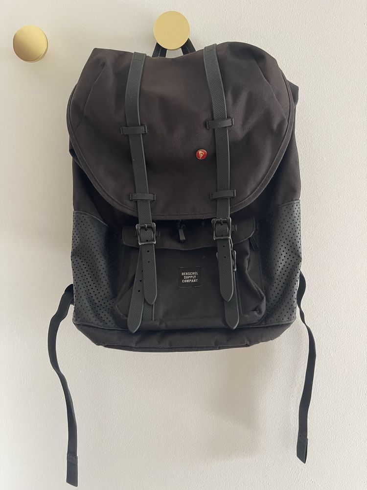 HERSCHEL mochila preta