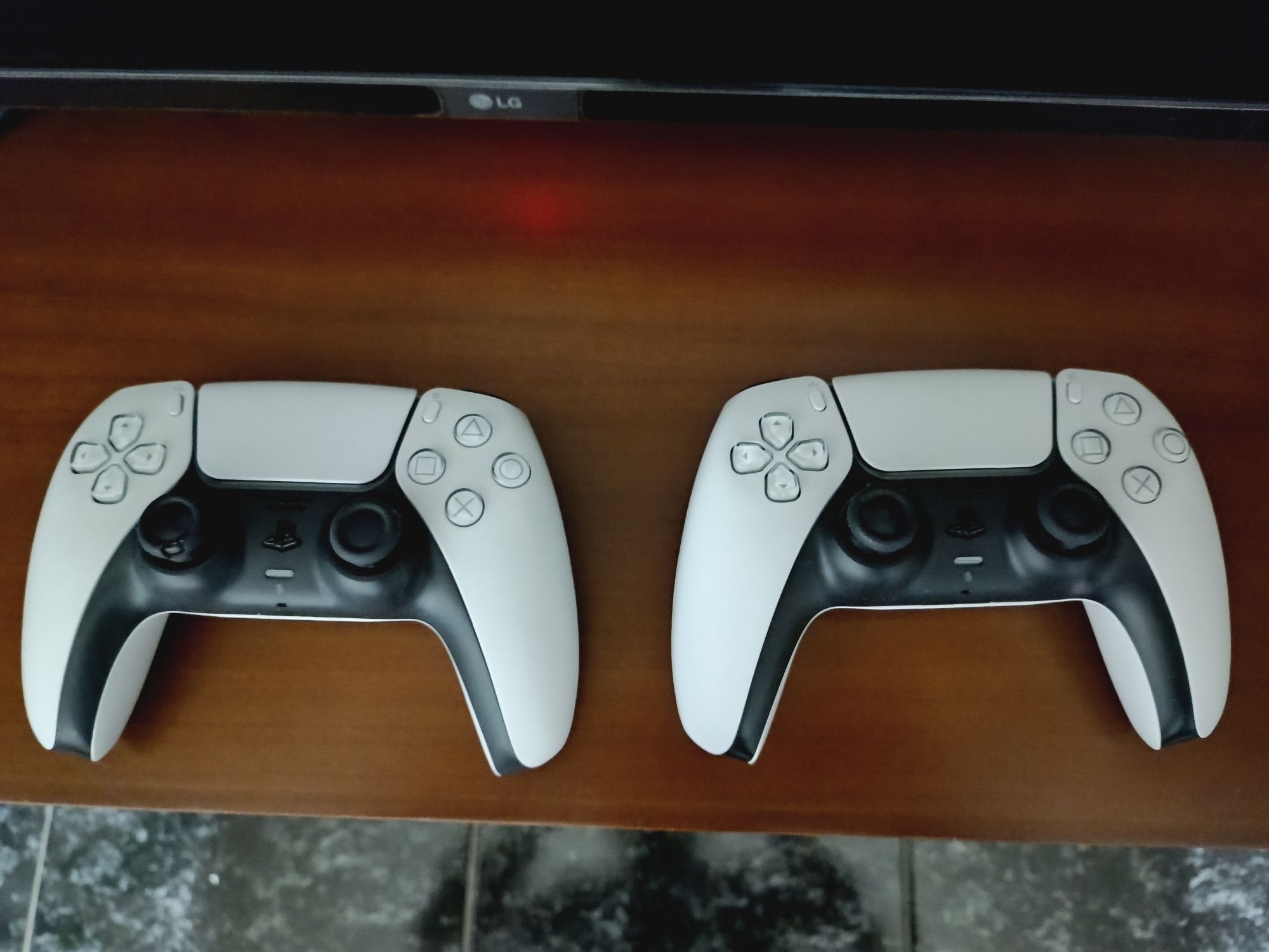 PlayStation 5 825GB