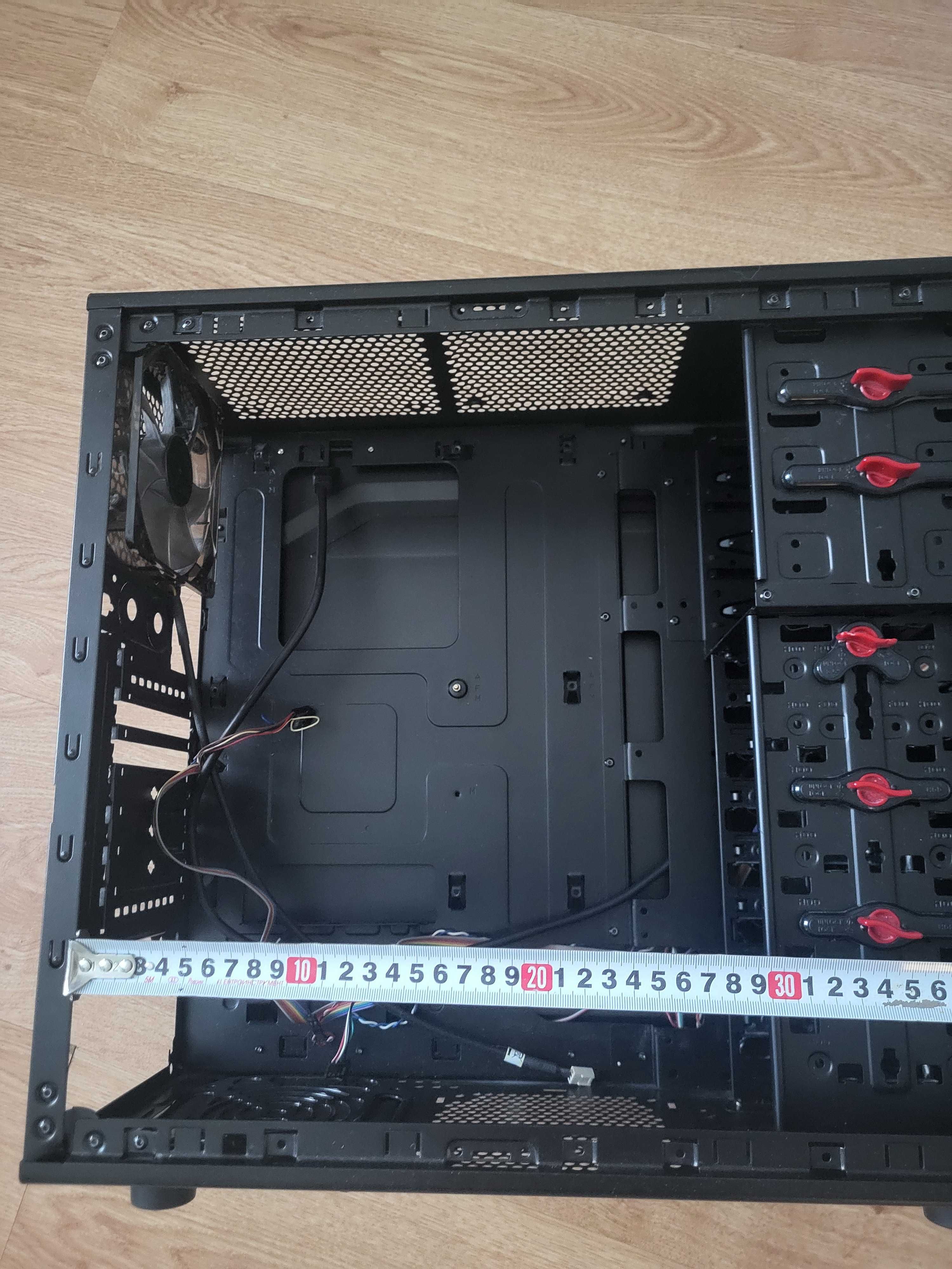 Корпус для компьютера Thermaltake Commander MS-I