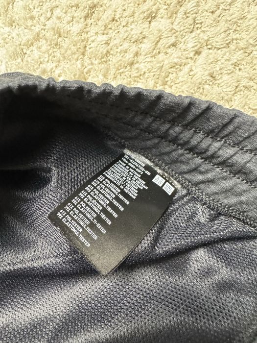 Чоловічі спортивні штани uniqlo темно сірі повсякденні спортівки