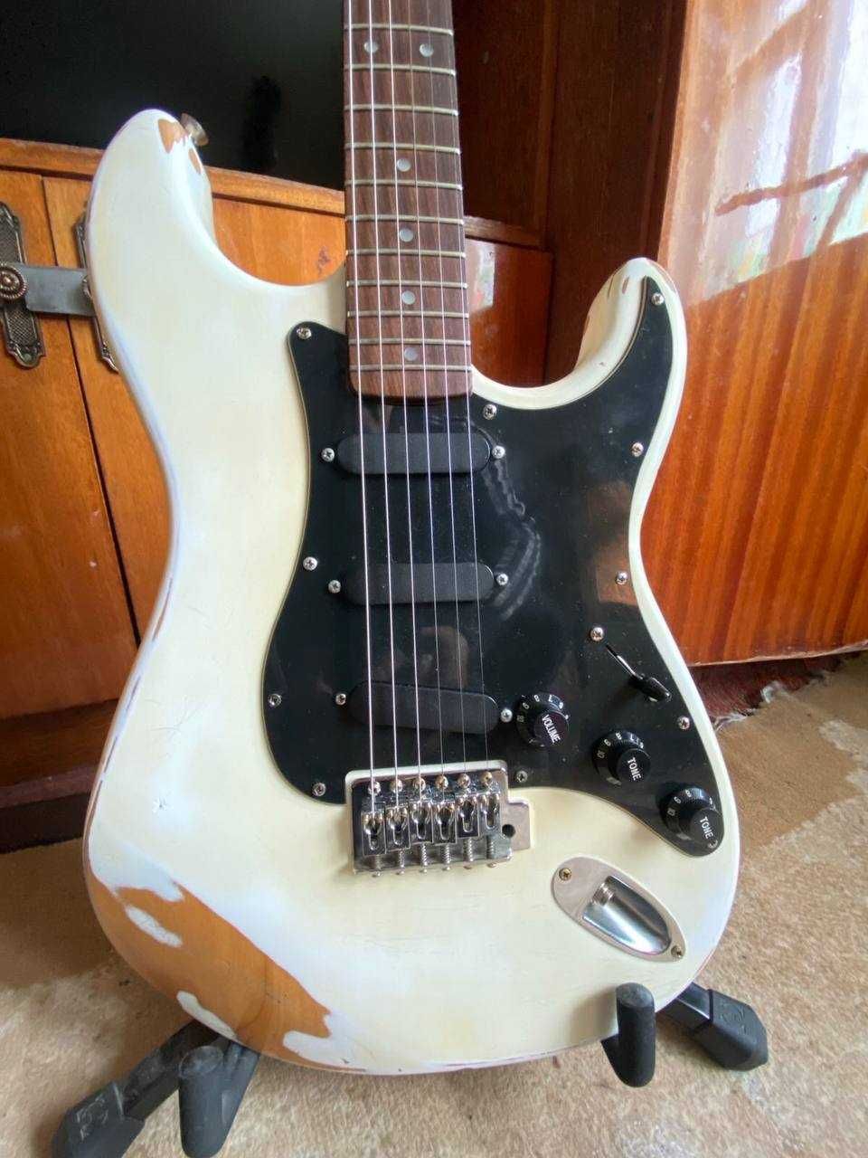 Japan 1980 Fender Stratocaster Marina Vintage relic
