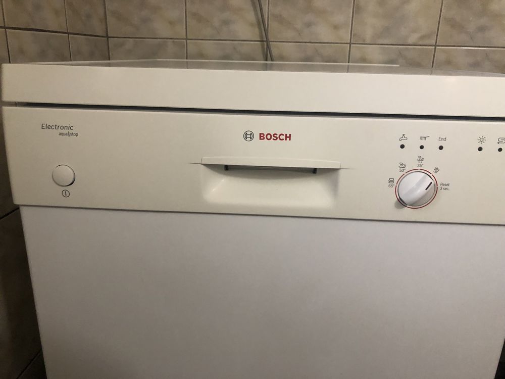 Посудомийна машинка BOSCH