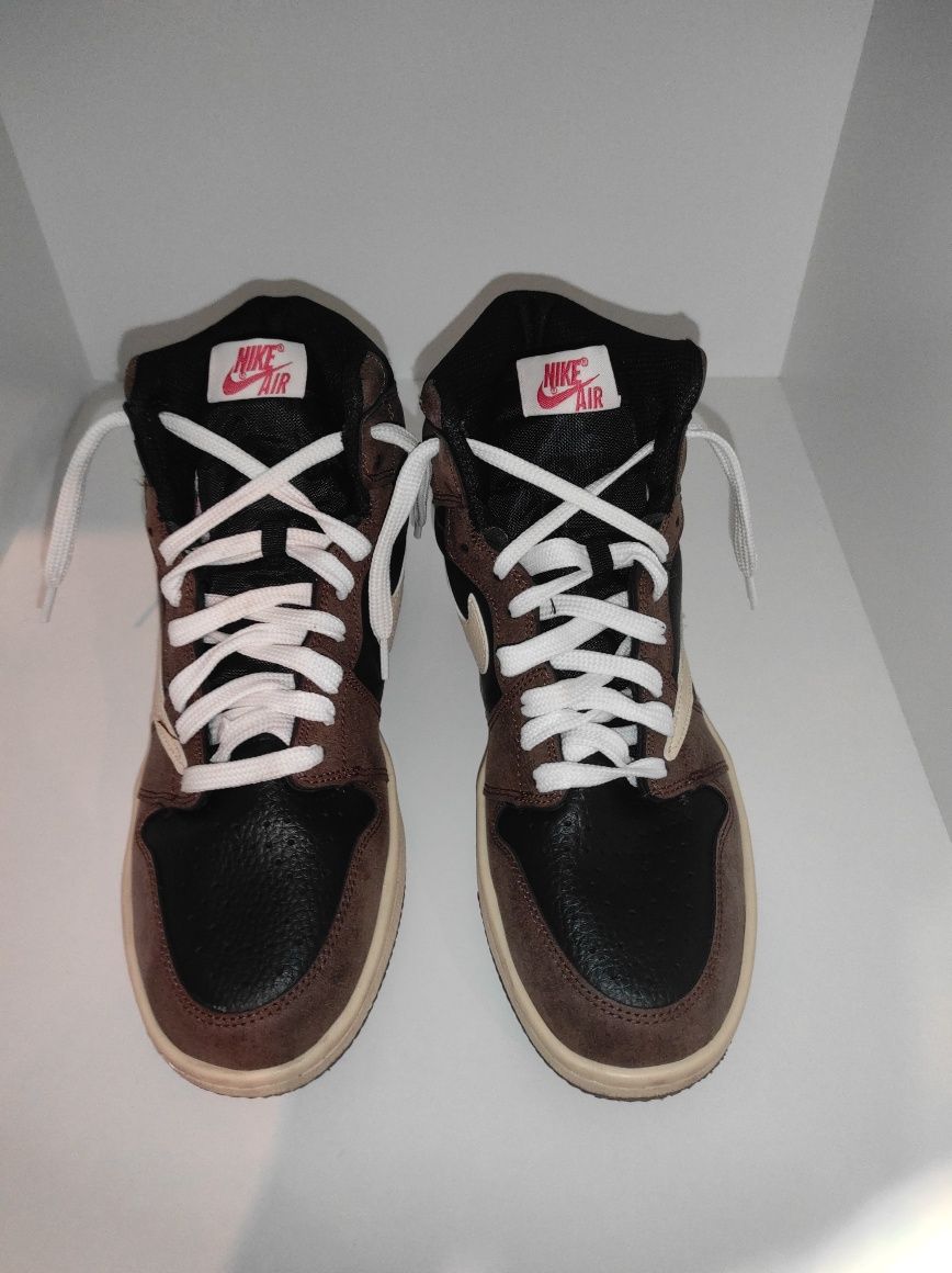 Air Jordan 1 high Travis Scott og mocha
