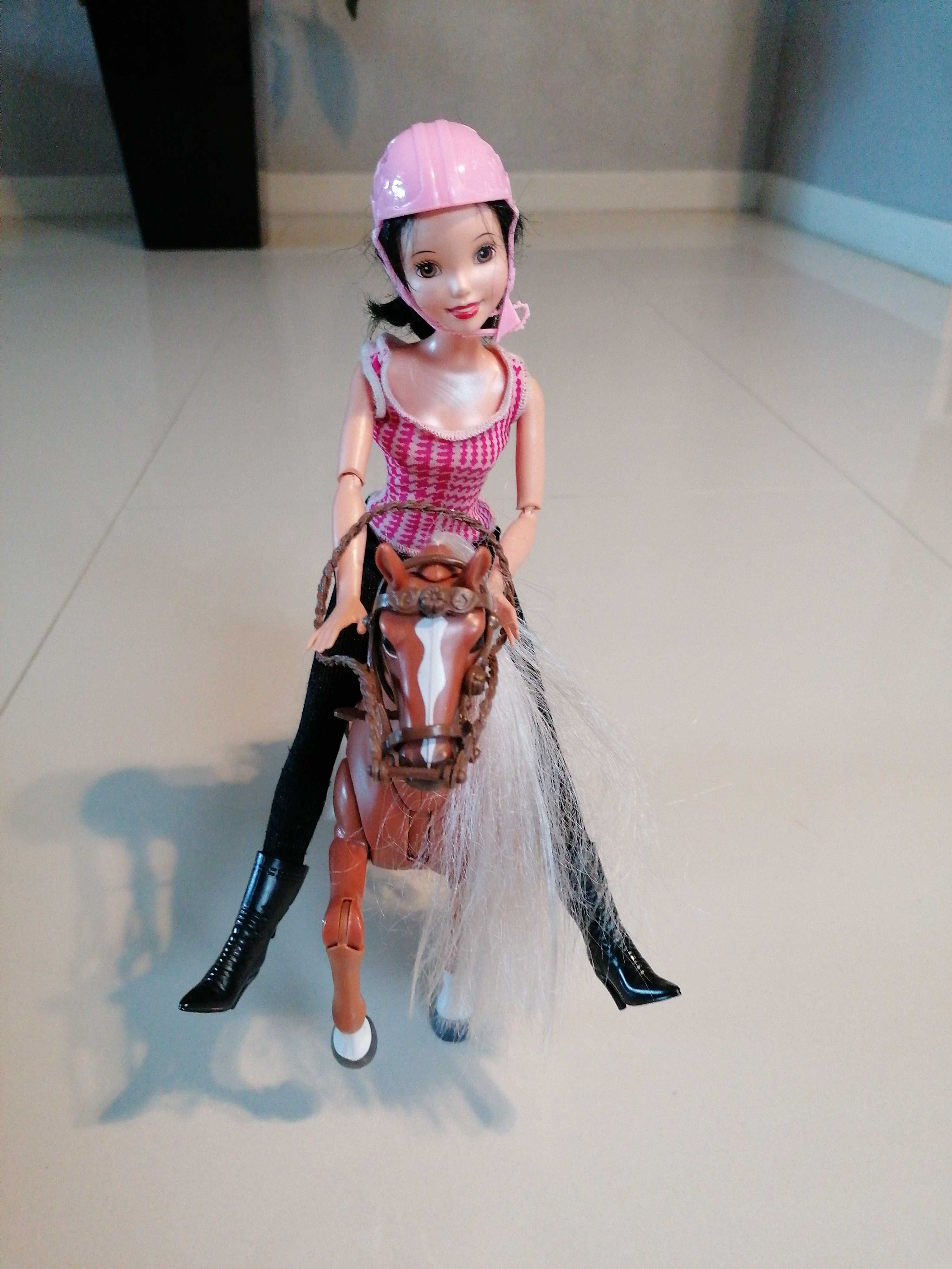 Lalka Barbie na koniu