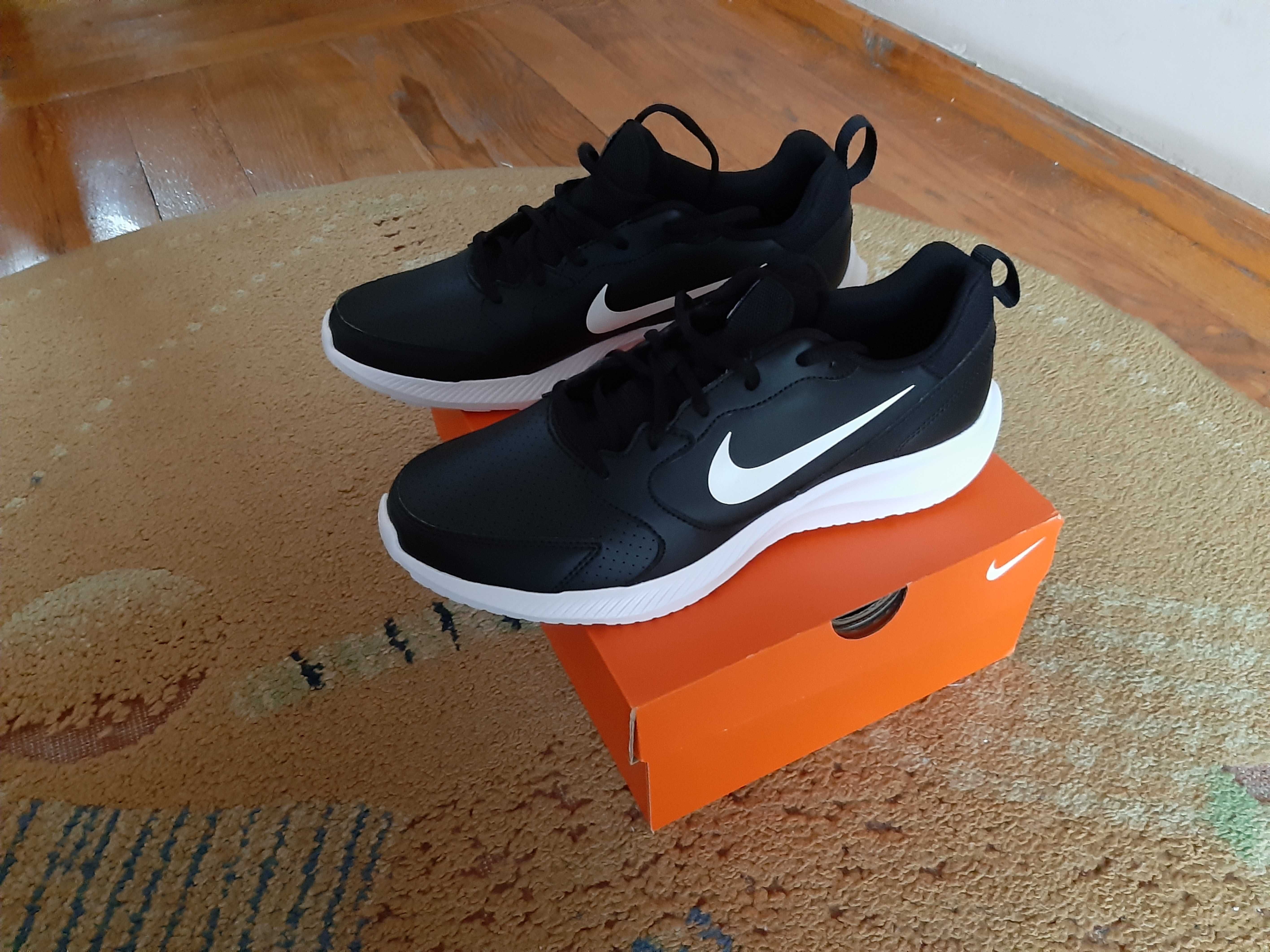 Buty męskie Nike Todos 44