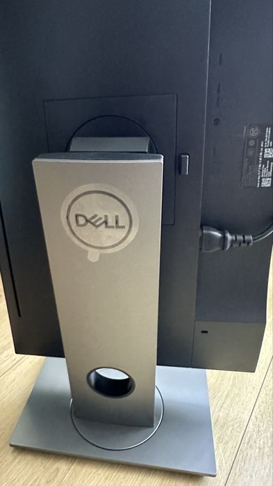 Dell P2418D – Monitor QHD 24” w bardzo dobrym stanie