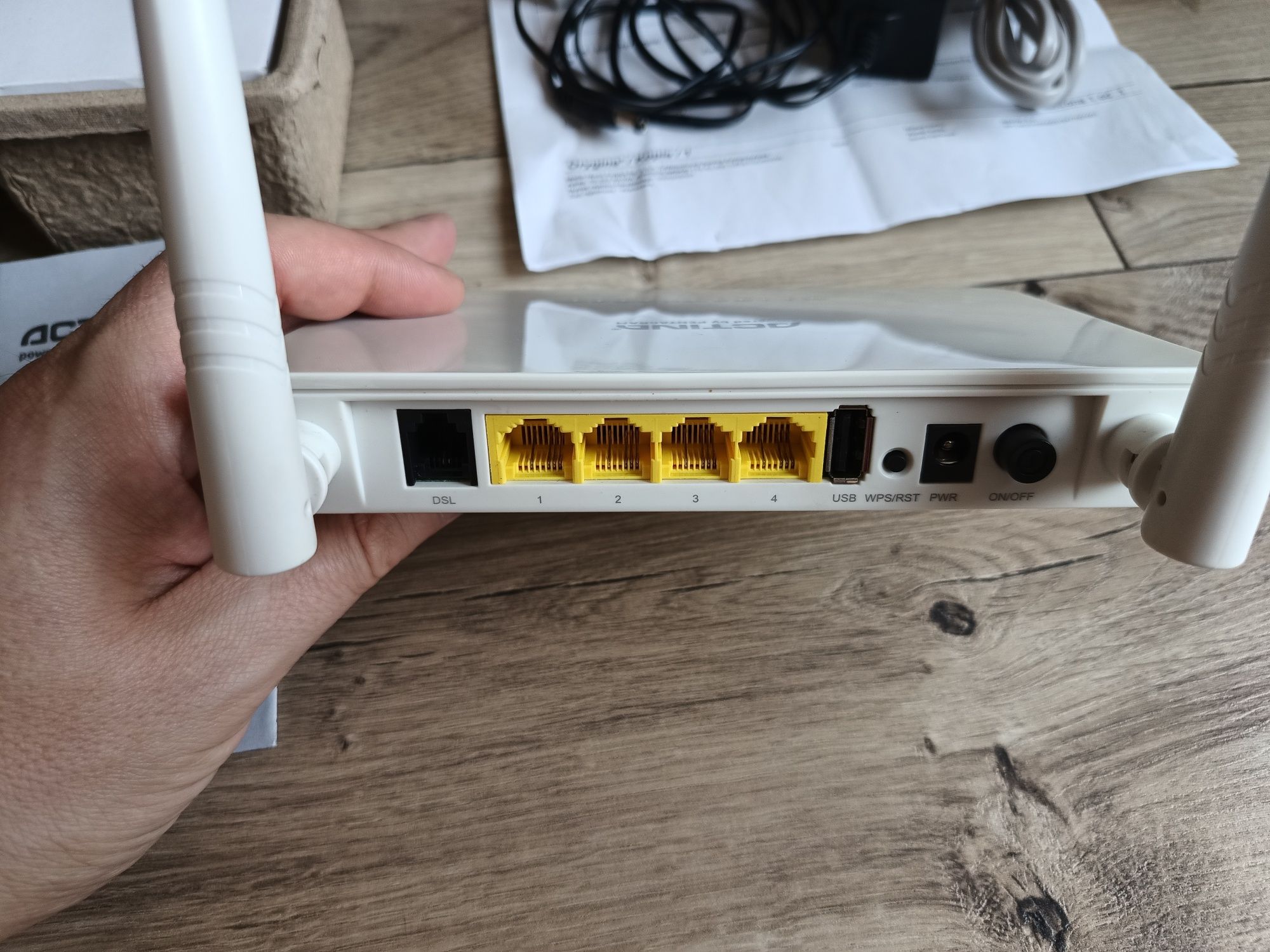 Router Actina Cerberus P 6344 z portem USB
