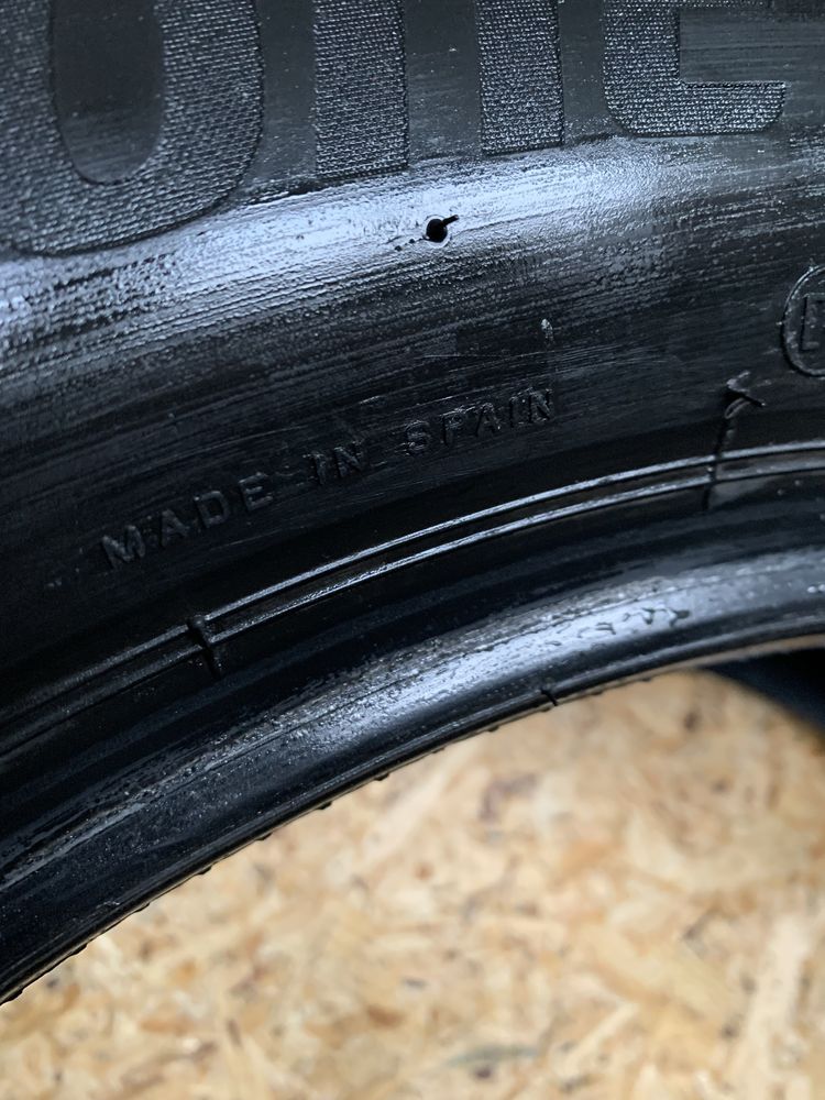 Продам зимову шини Bridgestone Blizzak 235/60 R18