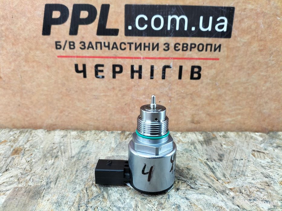 VW Crafter II 16- Датчик регулятор давления топлива в рейке 04L130764B