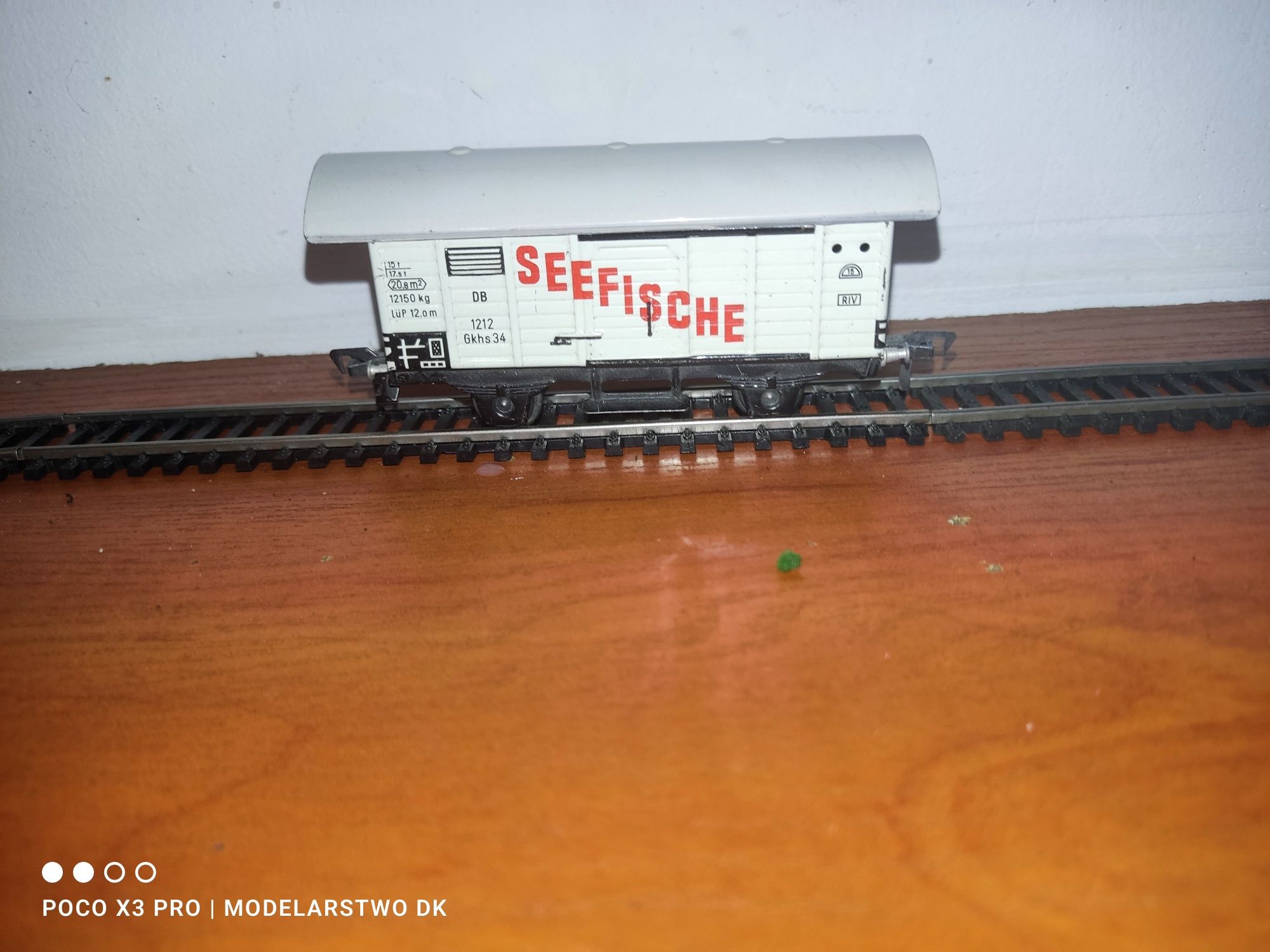 Fleischmann jak Piko wagon towarowy chłodnia H0 1:87 kolejka makieta