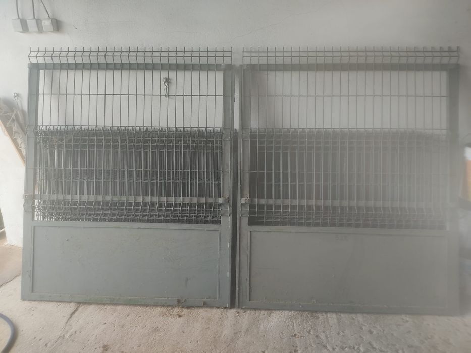 Conjunto de gradeamentos + portões