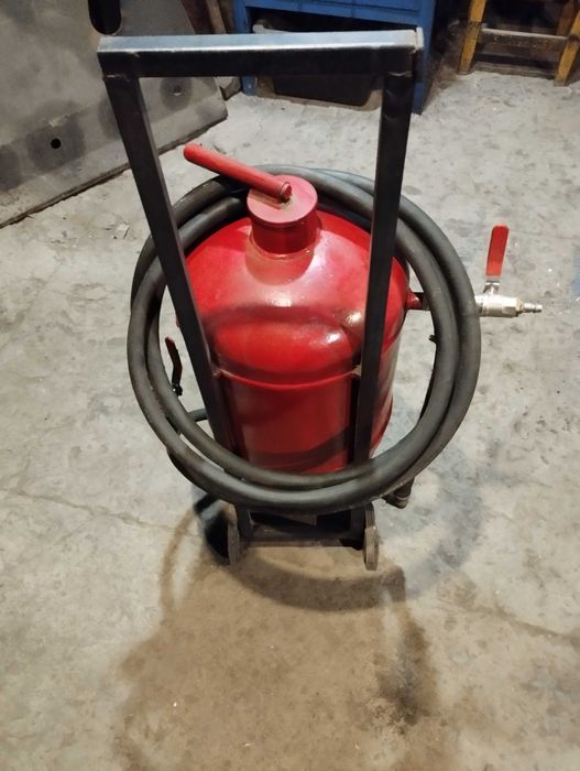 Піскоструйний балон.