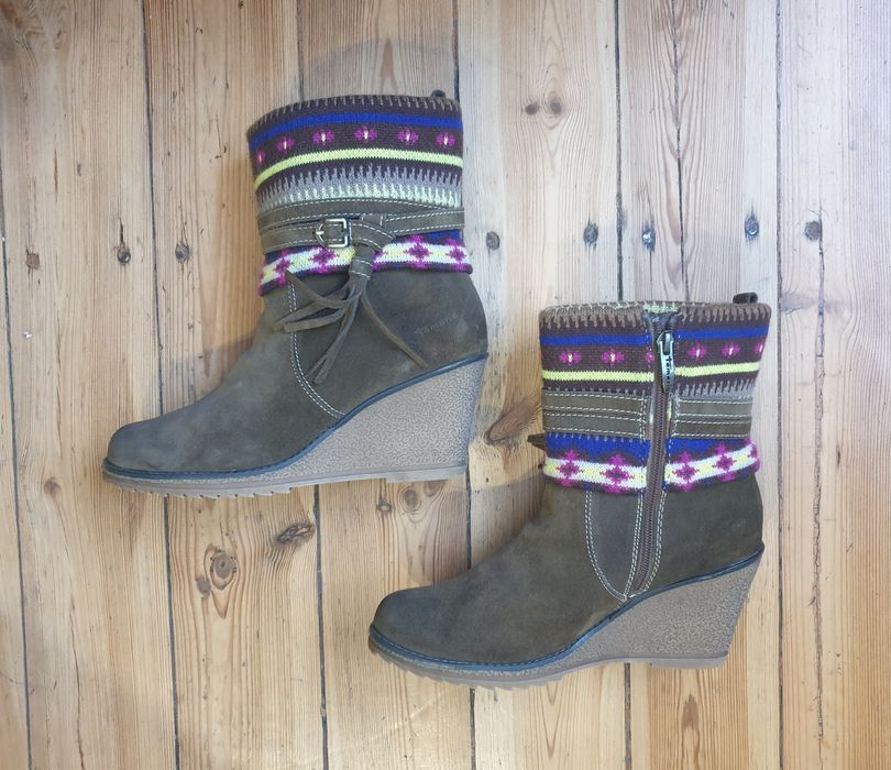 Damskie ocieplane botki buty jesienno-zimowe na koturnie  rozmiar 40