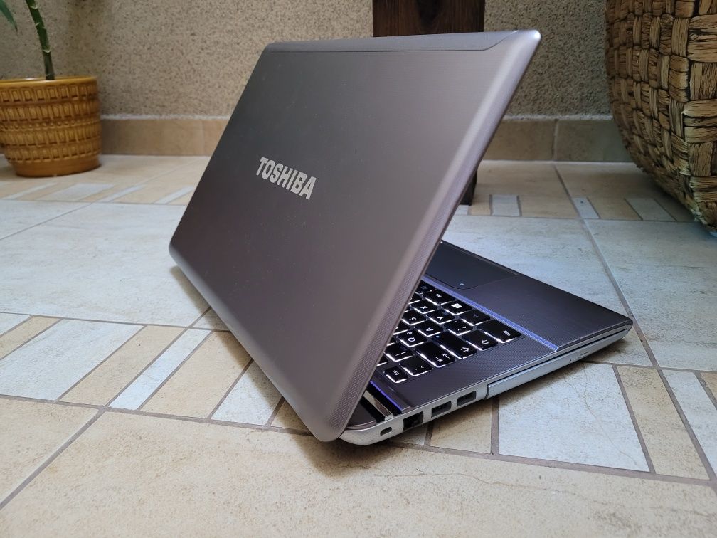Laptop dotykowy Toshiba-Intel i5, Gtx 630, 8gb ram, dysk 500gb, Szybki