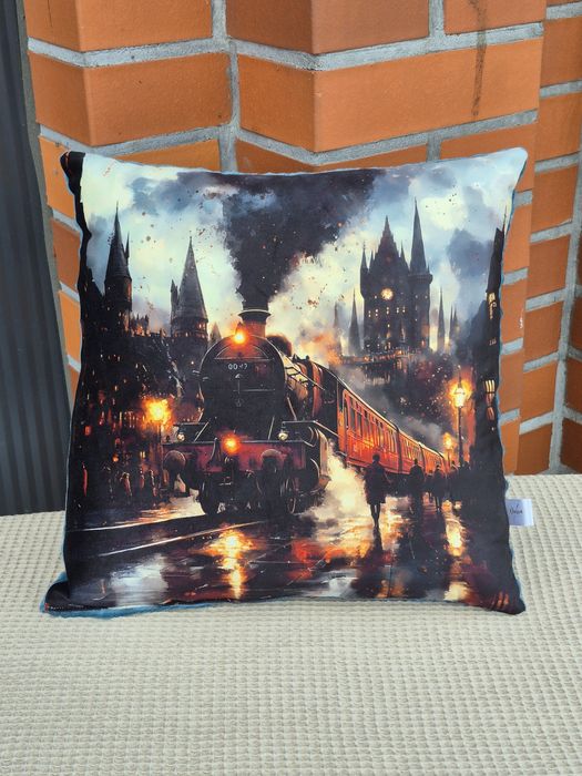 Poduszka pociąg hogwart 38x38cm prezent urodziny