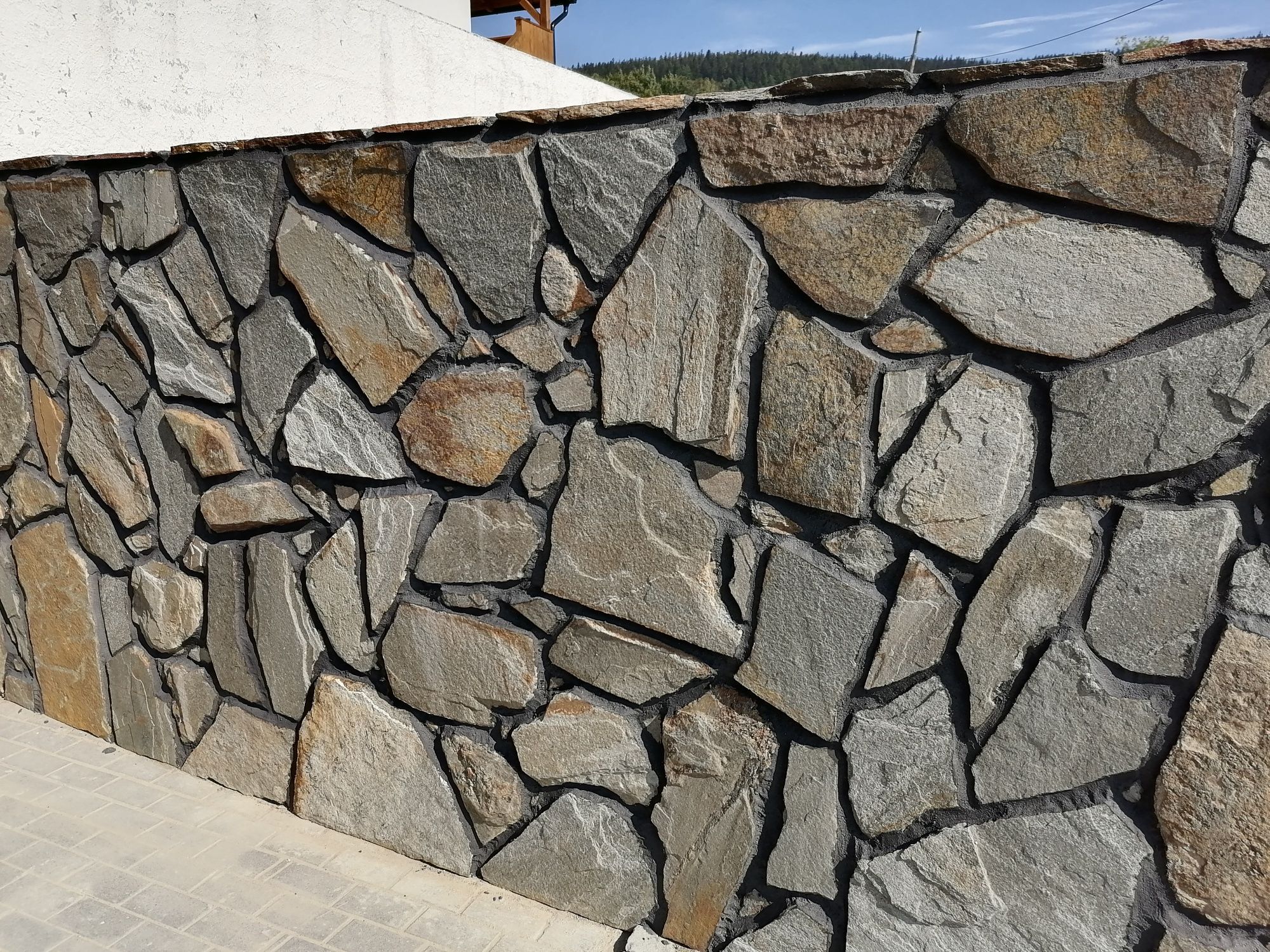Kamień naturalny na elewację taras gnejs elewacyjny łupek z dostawą