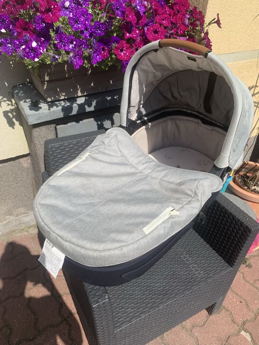 Wózek Mutsy Igo stan bardzo dobry gondola plus spacerówka 2w1