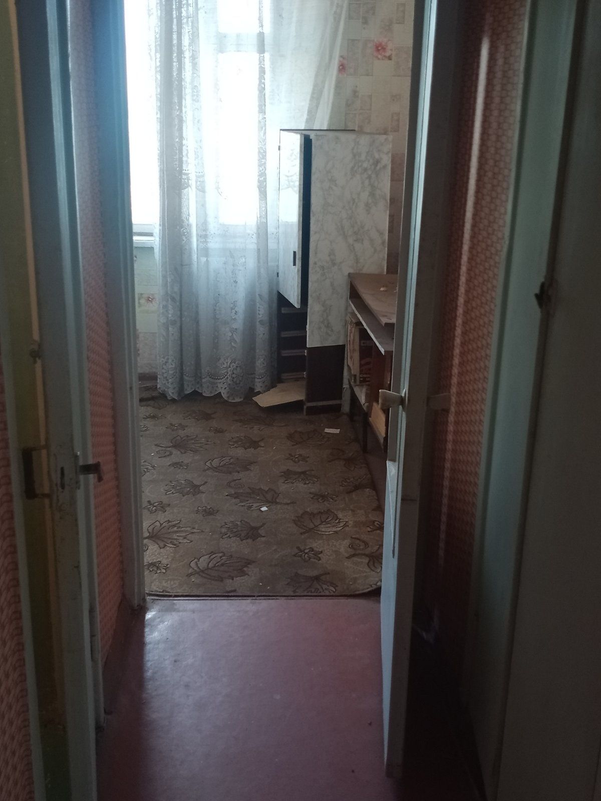 Продаю 1 ком Солнечный