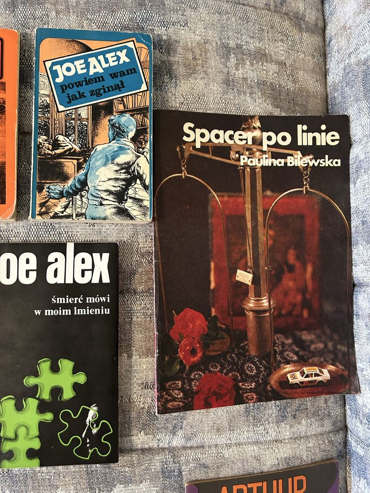 13 książek - kryminały i inne - m.in Joe Alex Conan Doyle - stare