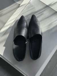 czarne buty cichobiegi