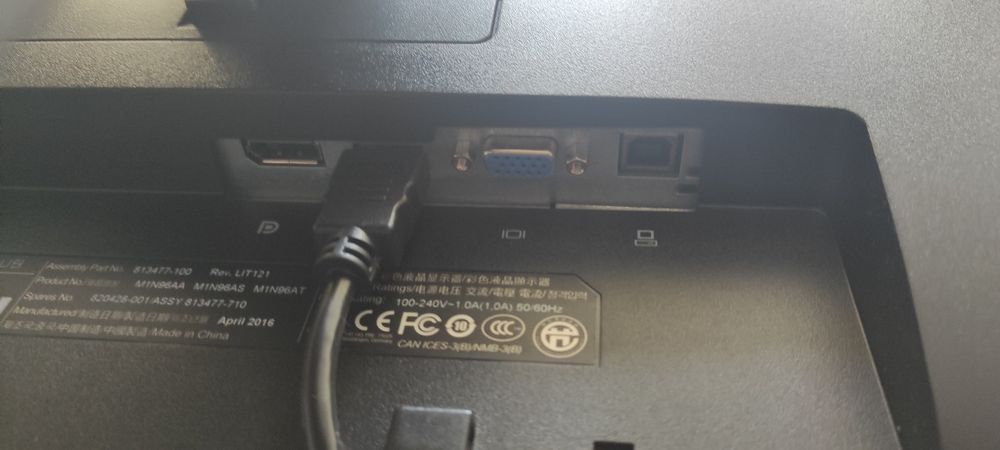 Monitor HP EliteDisplay E222 monitor 21,5" full HD HDMI DVI DP