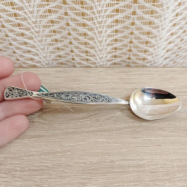 Серебряная ложка ажурная подарочная