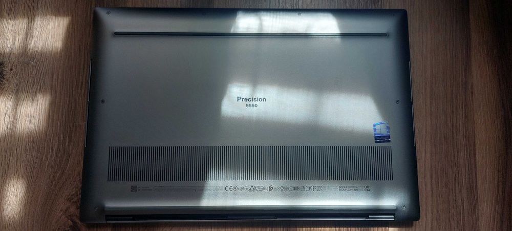 Laptop Dell Precision 5550 i7-10750H 32GB 256GB SSD Nvidia T1000