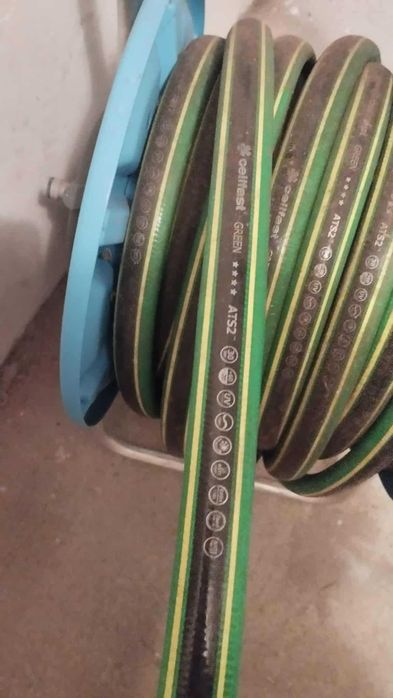 Wąż ogrodowy na wózku