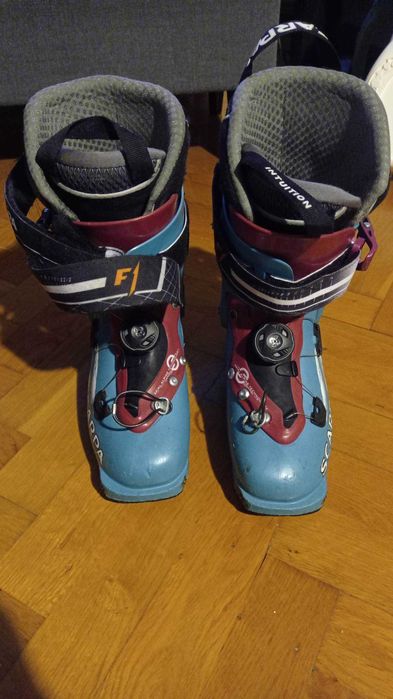 Buty skiturowe scarpa do nart skiturowych z wiązaniami pinowymi