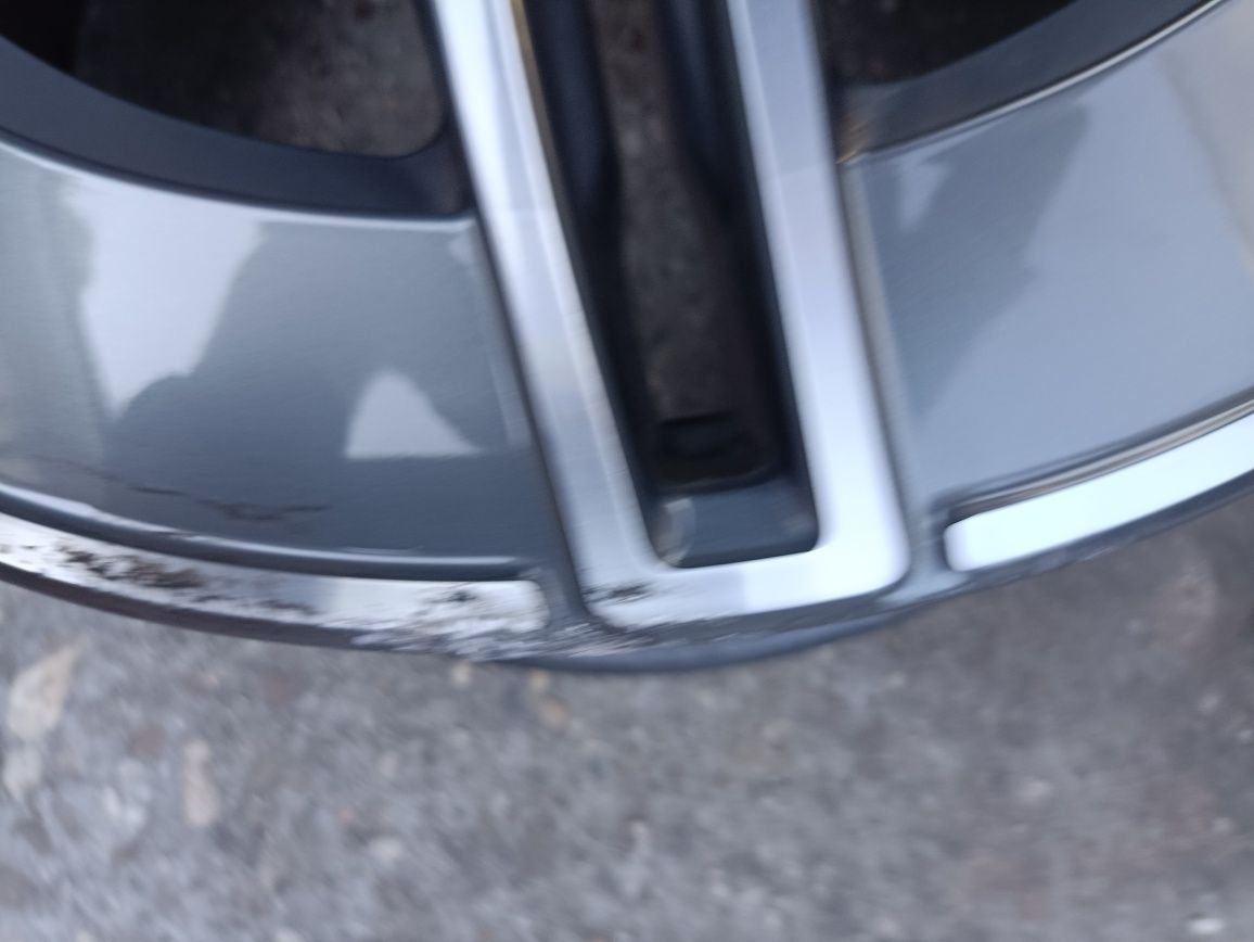 Mercedes Benz a206 AMG felga pojedyncza 18 cali 1700 ładna wysyłka