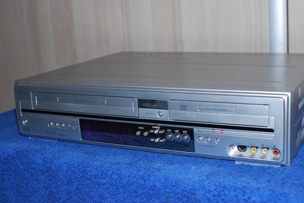 Kopiarka Funai DVD-VR370 z HDD do przegrywanie VHS na DVD z pilotem