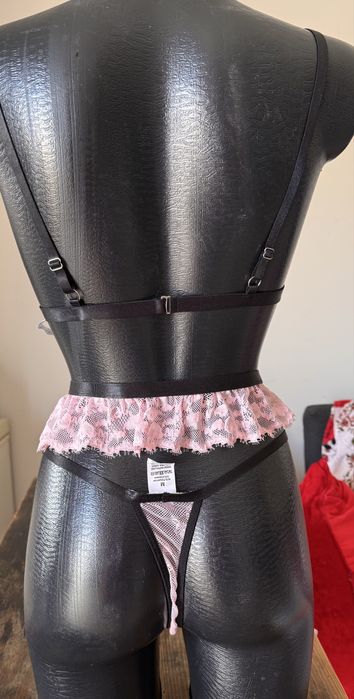 Conjunto renda preto e rosa  M