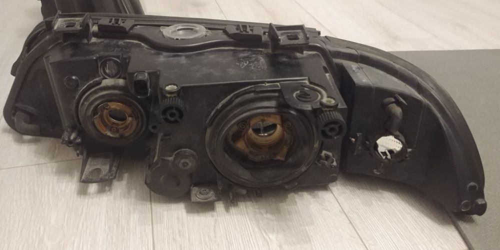 Reflektory/lampy przednie BMW e39 przedlift komplet