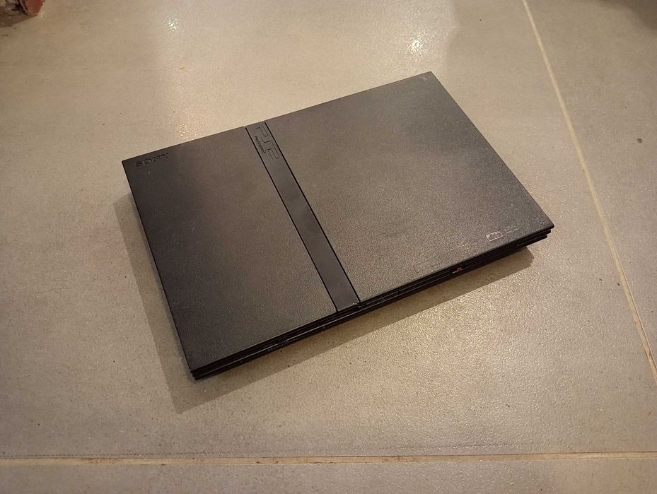 PlayStation PS2 Slim (5)
