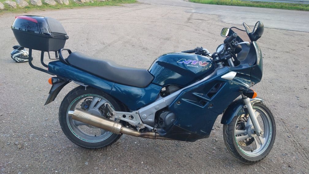 Honda NTV 650 Rewere