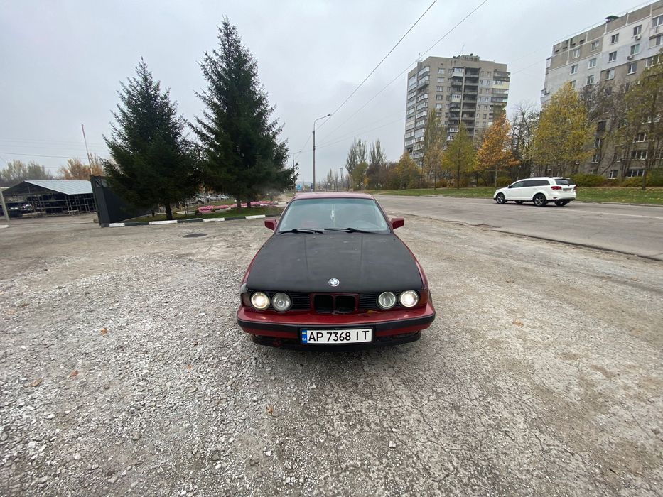 Продам BMW 5 e34
