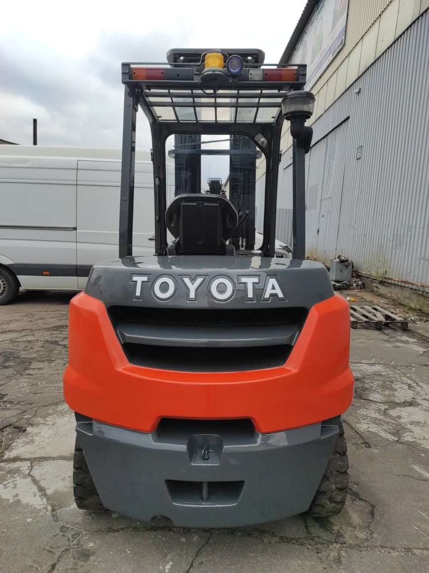 Навантажувач Toyota 5 т дизель. Вилочный погрузчик Тойота 5 т дизель