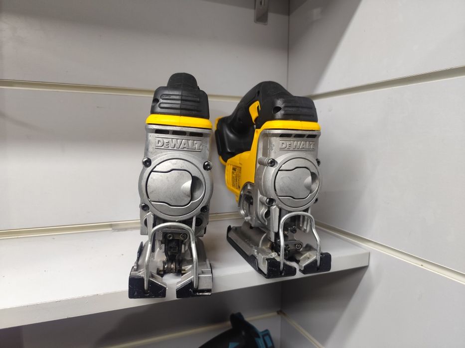 DeWal DCS 331 лобзик акумуляторний Деволт оригінал