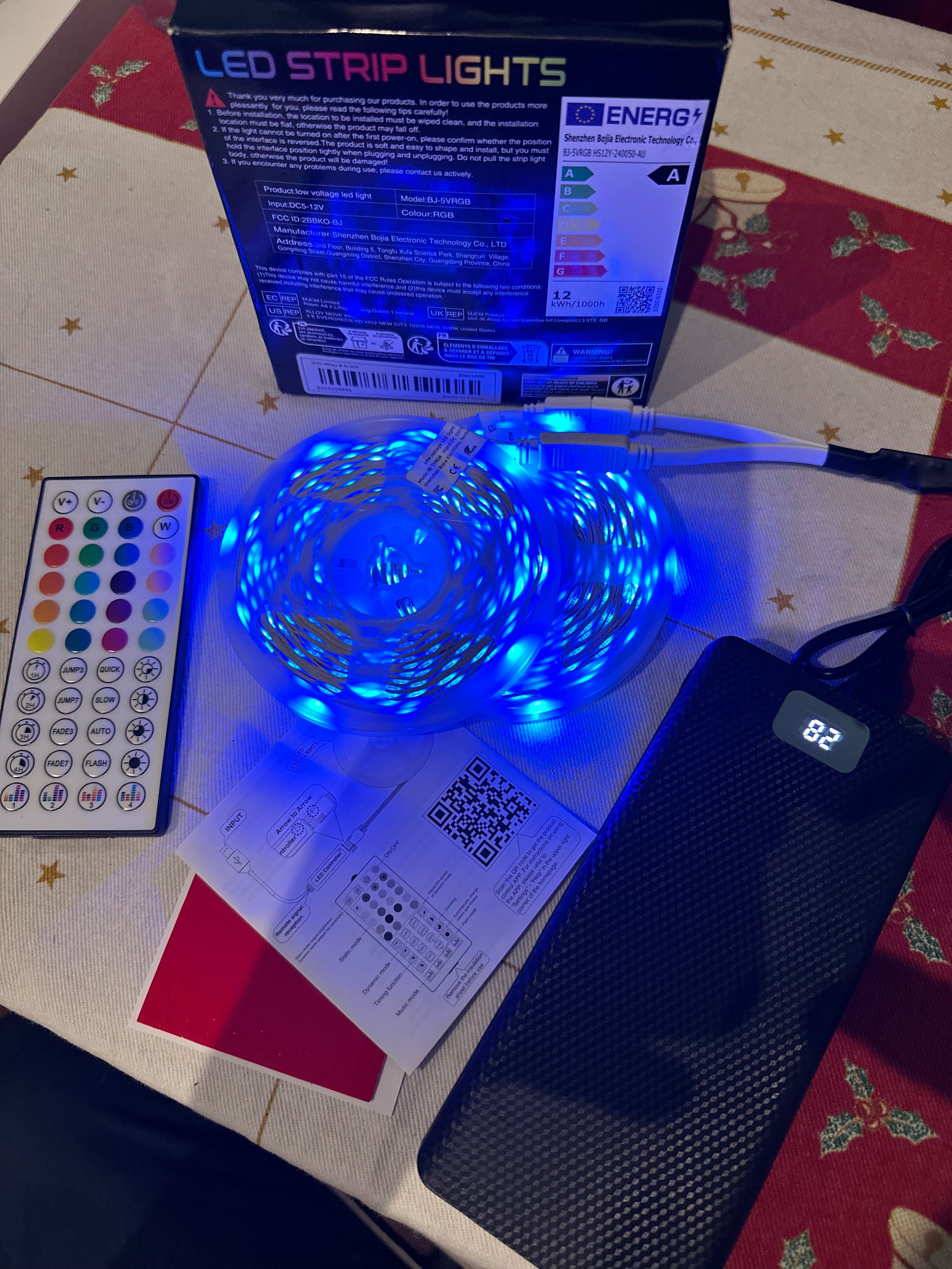 Rolo de fita  LED RGB 5V 1A com comando e App
