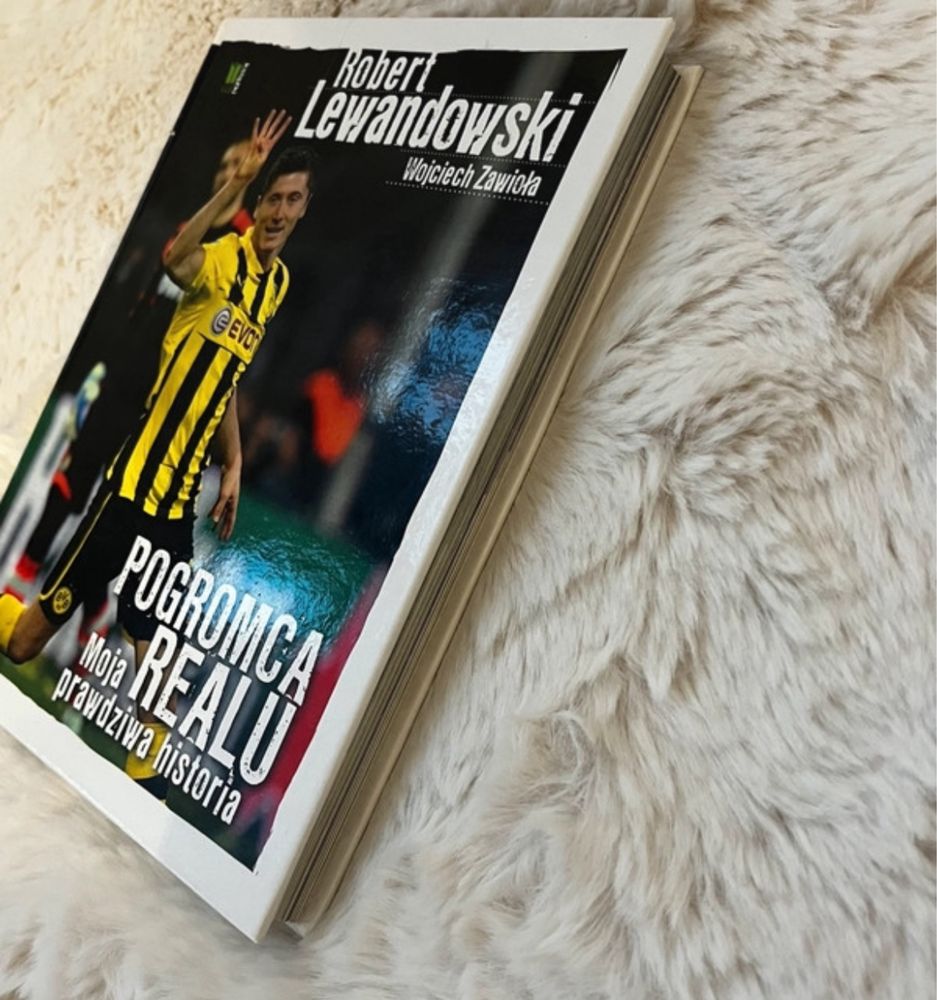 Robert Lewandowski biografia + płyta DVD