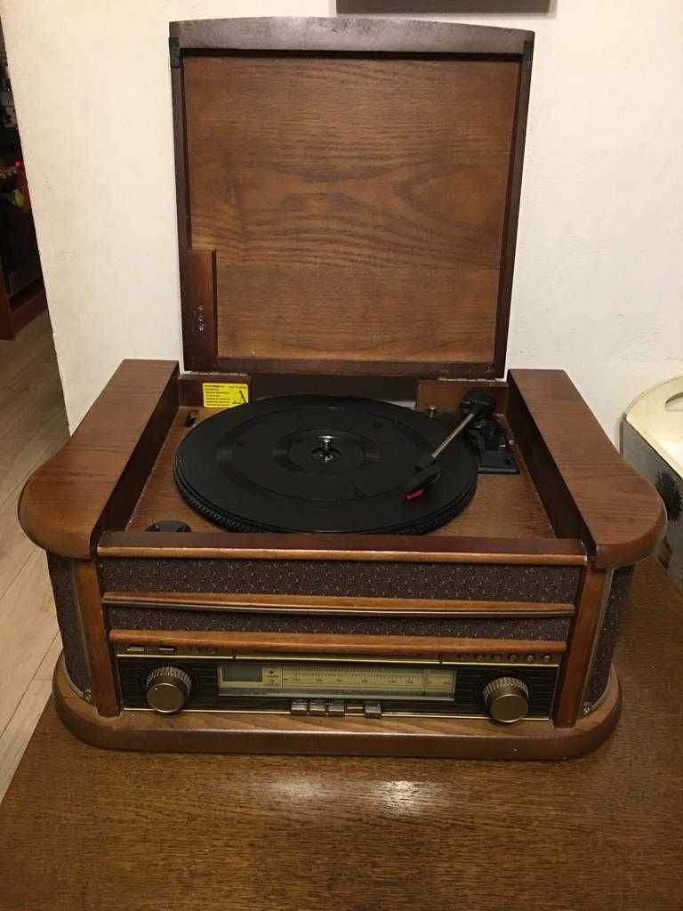 Gramofon, CD MP3 radio DAB+ FM Bluetooth AUX IN USB