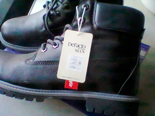 Ботинки демисезонные (Фирма DeFacto, произведены в Турции)