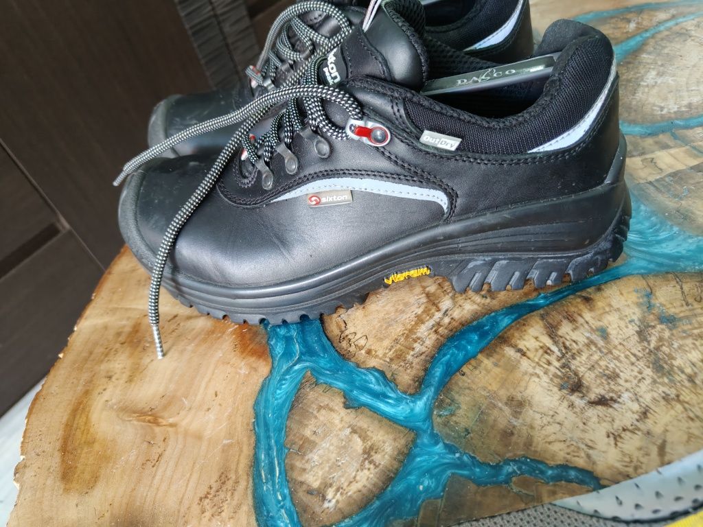 Buty Robocze marki Sixton peak S3 WR HRO SRC
