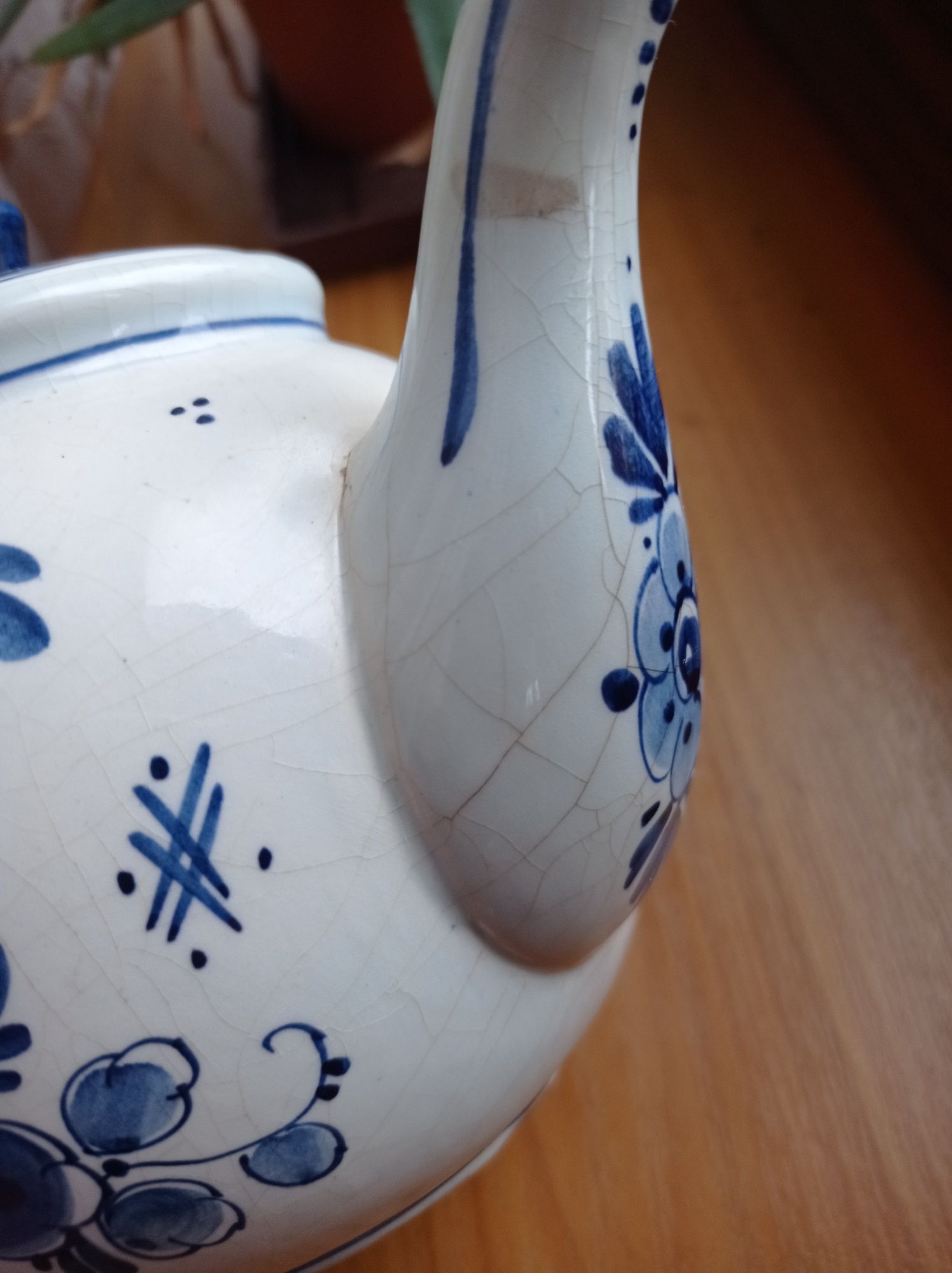 Czajnik imbryk z porcelany