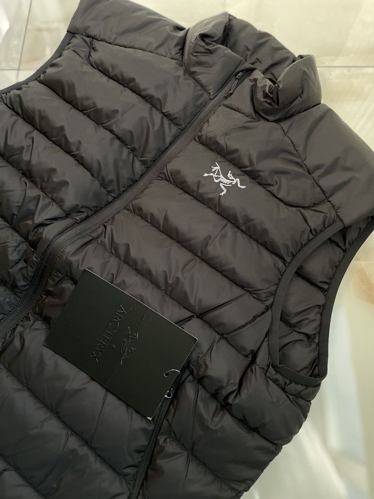 Жилетка Arc'teryx  Cerium LT Vest оригинал