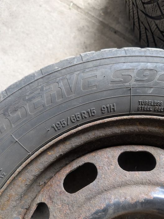Felgi pasujące do Mazdy 3 z oponami zimowymi toyo 195/65/R15