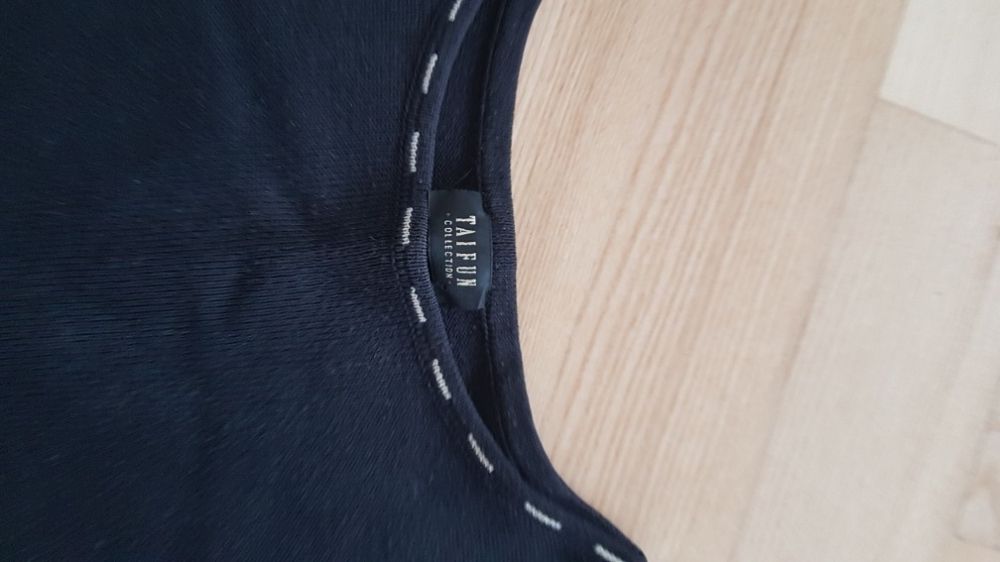 Sweter granatowy firmy TAIFUN