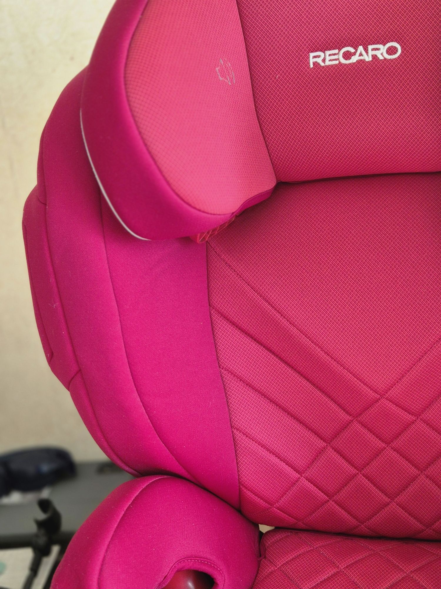 Автокрісло Recaro