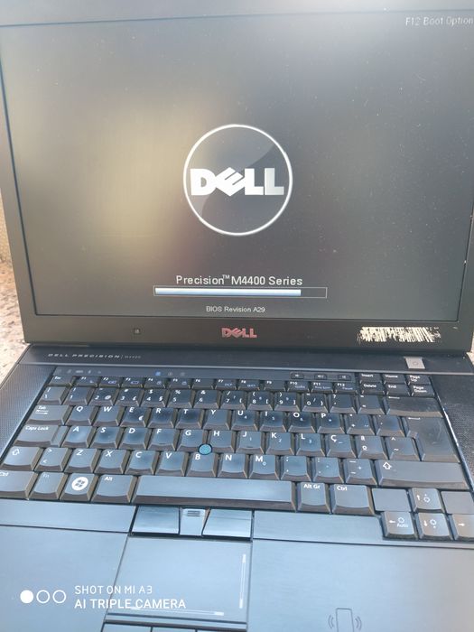 Vende-se estos 2 completos para reparação, ou para peças.