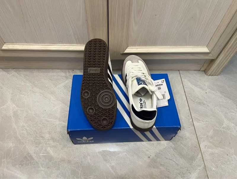 Adidas SambaOG_WhiteNowe UnisexTrampki R. 43